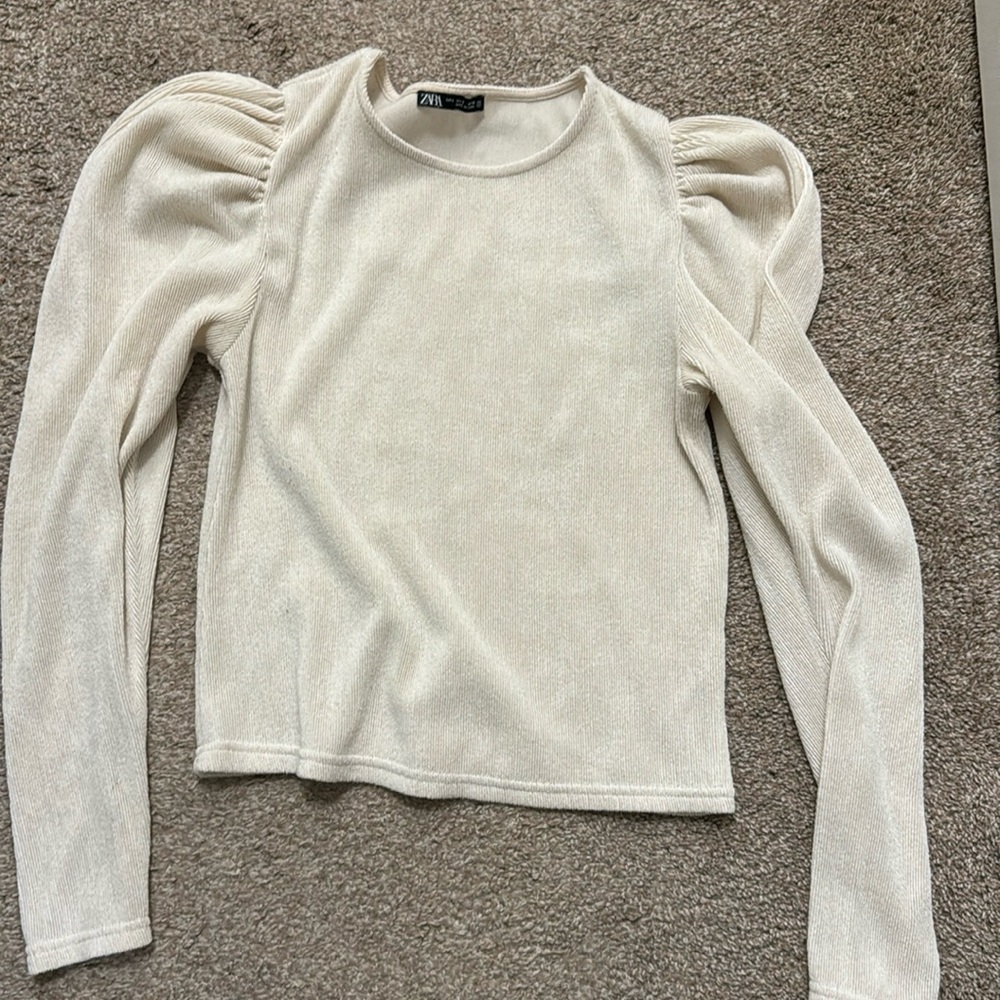 Zara pouf sleeve sweater